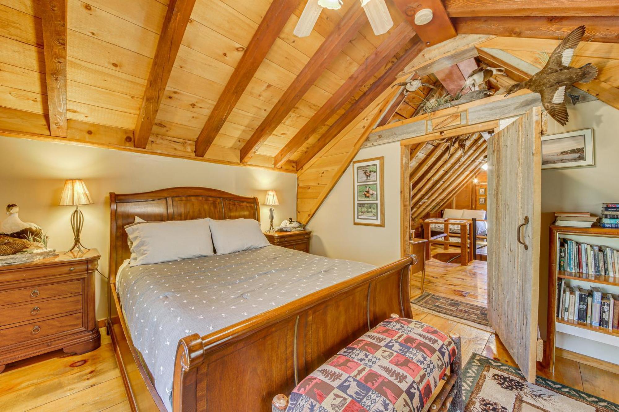 Rustic Searsport Cabin Loft And Sunroom On 10 Acres Εξωτερικό φωτογραφία
