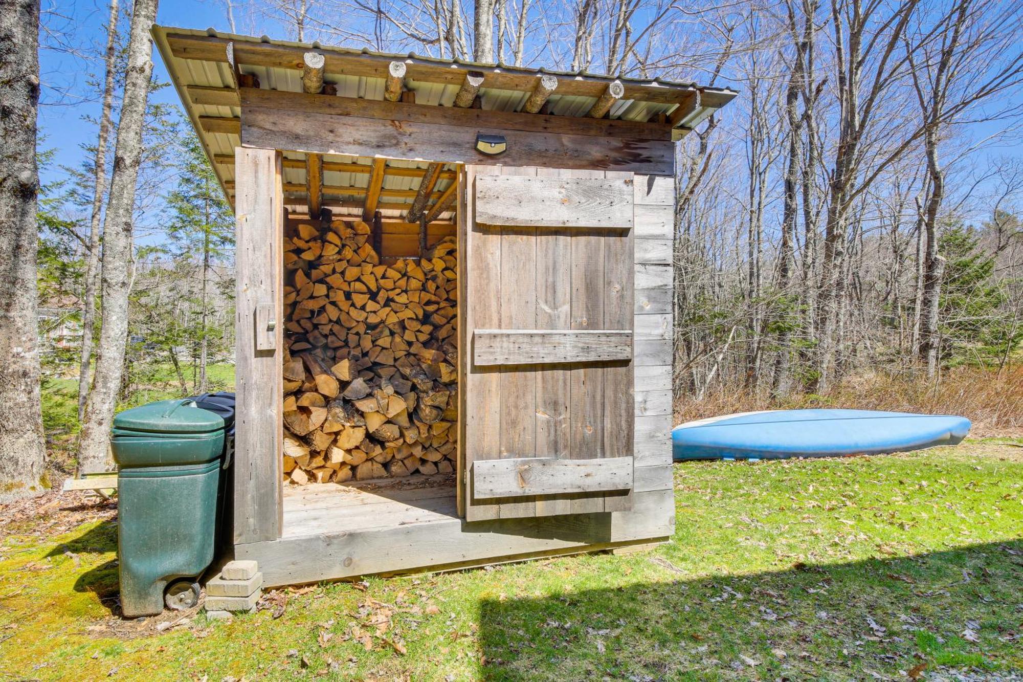 Rustic Searsport Cabin Loft And Sunroom On 10 Acres Εξωτερικό φωτογραφία